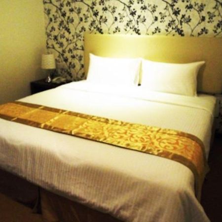 ג'והור בהרו 8 Days Boutique Hotel @ Mount Austin Jb מראה חיצוני תמונה