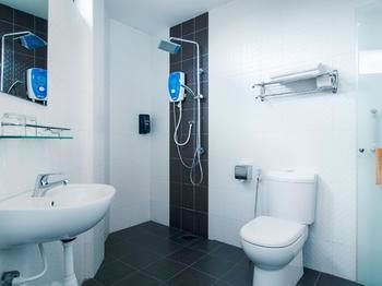 ג'והור בהרו 8 Days Boutique Hotel @ Mount Austin Jb מראה חיצוני תמונה